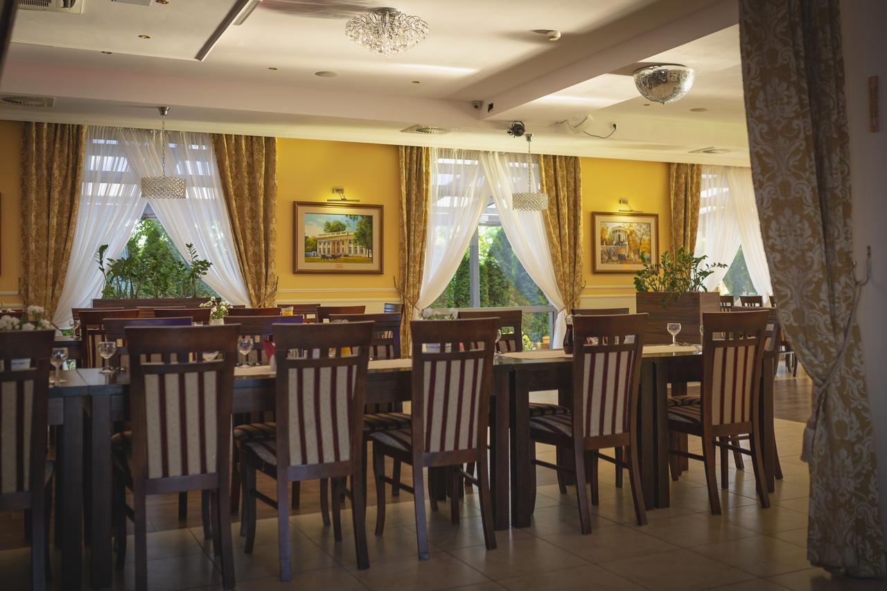 Hotel Pikul Puławy Exteriör bild