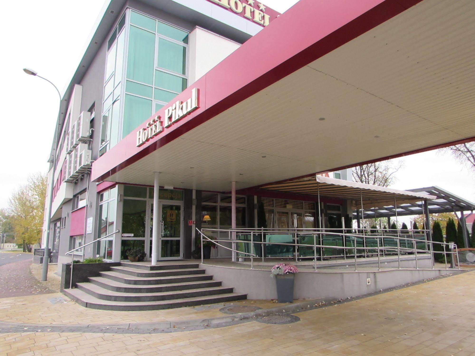 Hotel Pikul Puławy Exteriör bild
